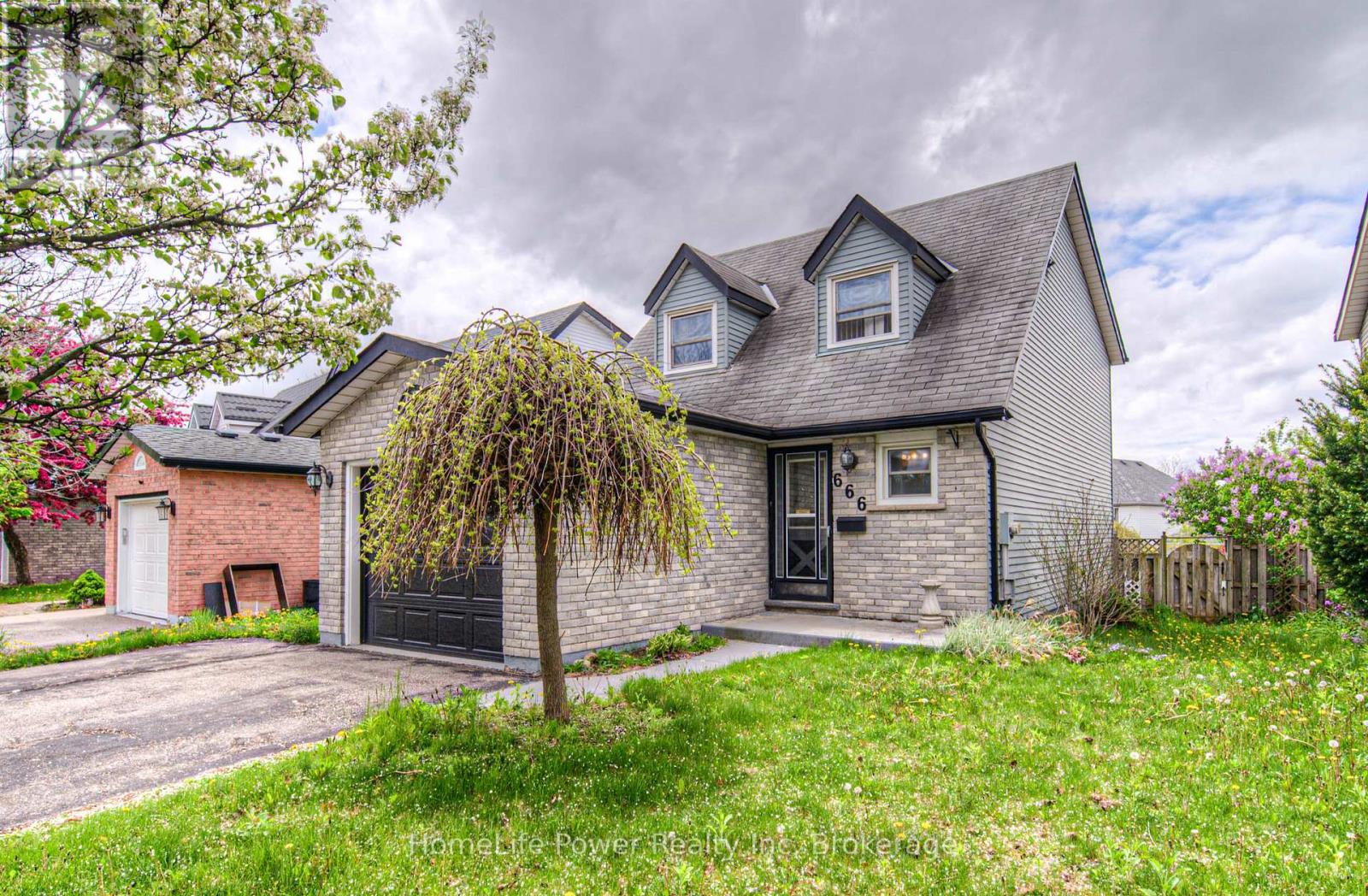 Property at 666 ELGIN STREET N image 2