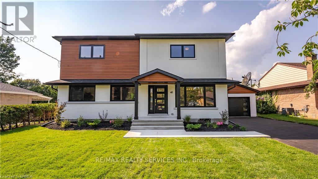 Property at 40 VARADI AVENUE image 1