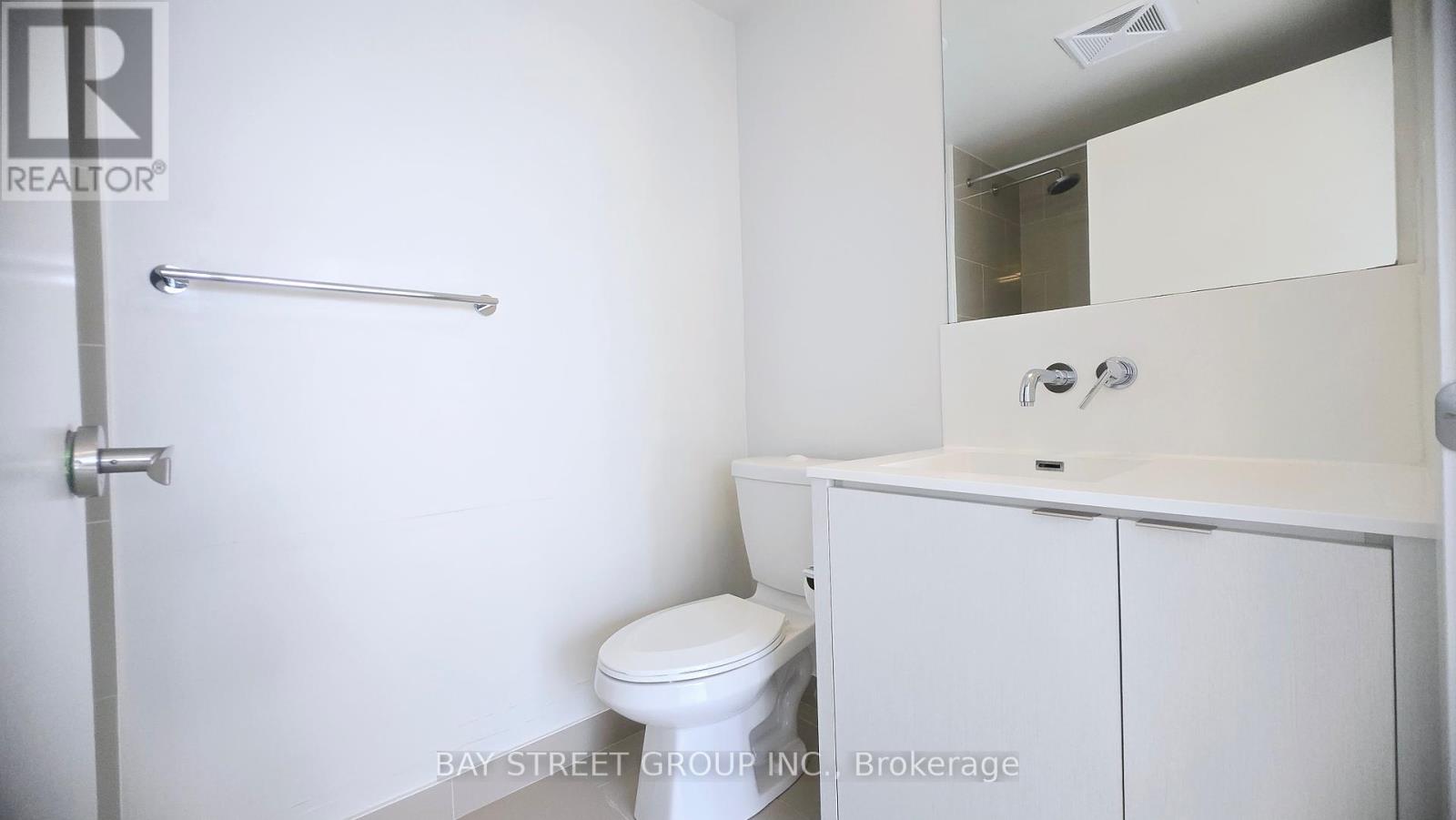 5002 - 100 Harbour Street, Toronto, Ontario  M5J 2T5 - Photo 14 - C12148255