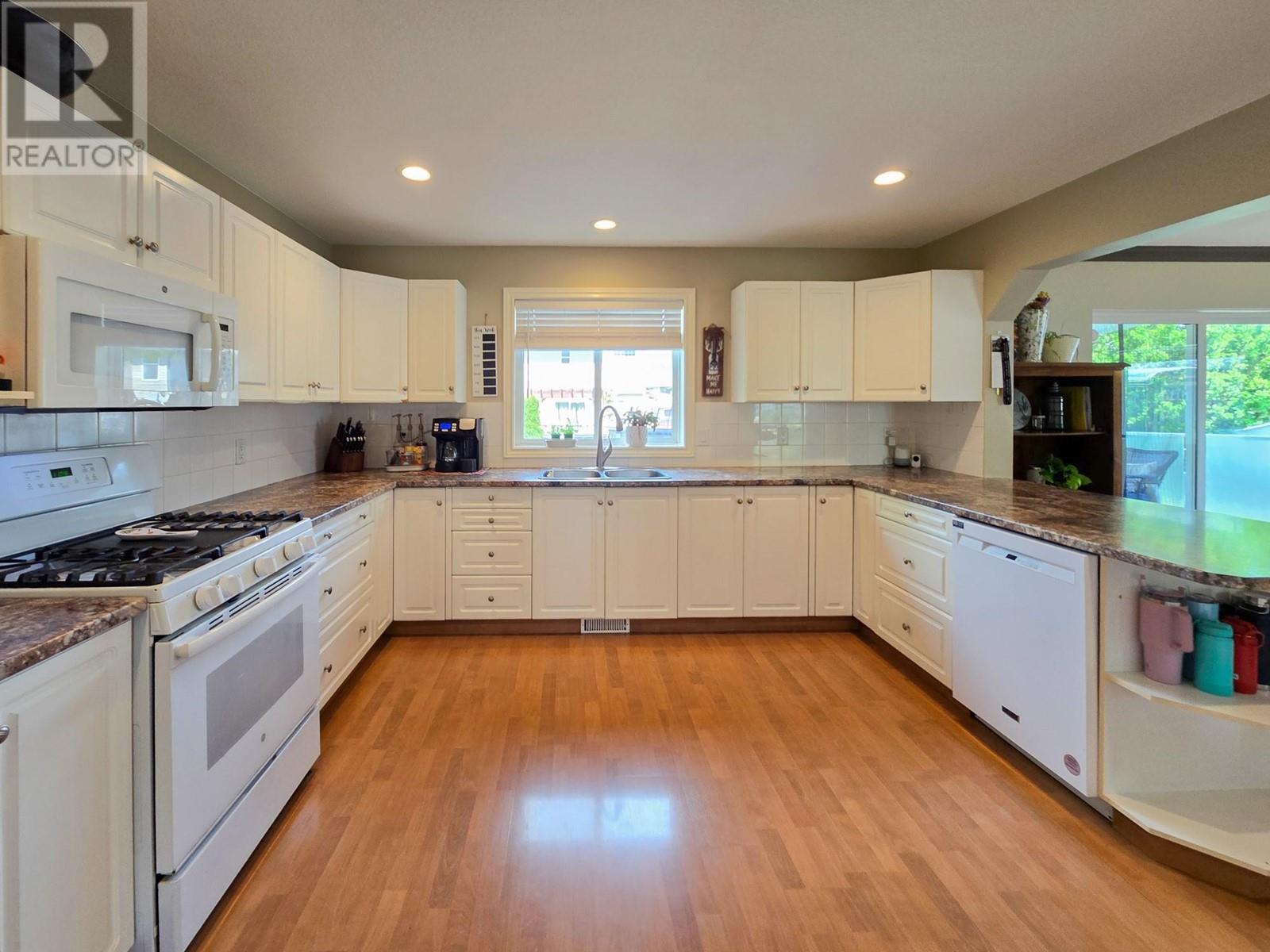 Property at 5809 Canary Drive image 3