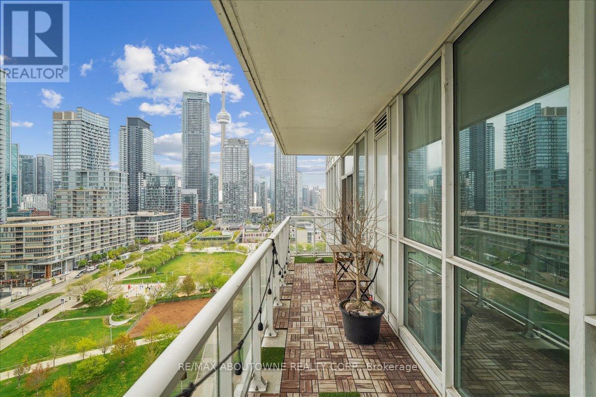 1901 - 75 Queens Wharf Road, Toronto, Ontario  M5V 0J8 - Photo 10 - C12157613