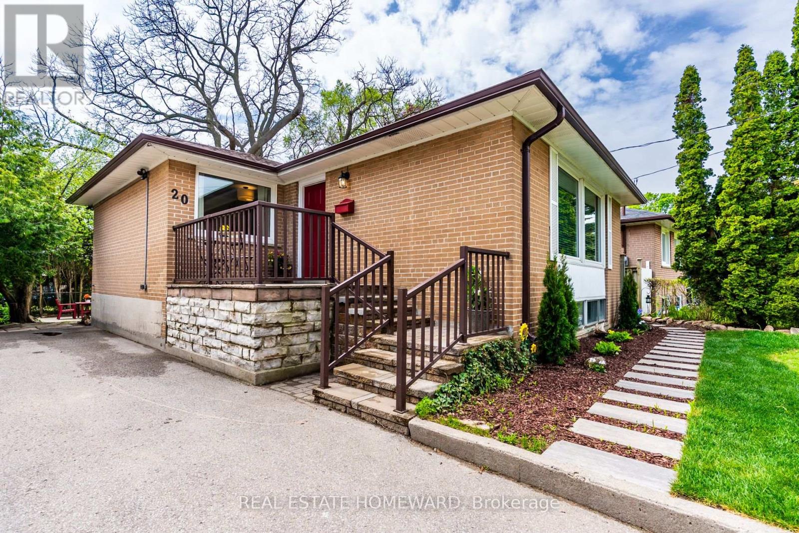 20 WOODGARDEN CRESCENT, toronto (west hill), Ontario