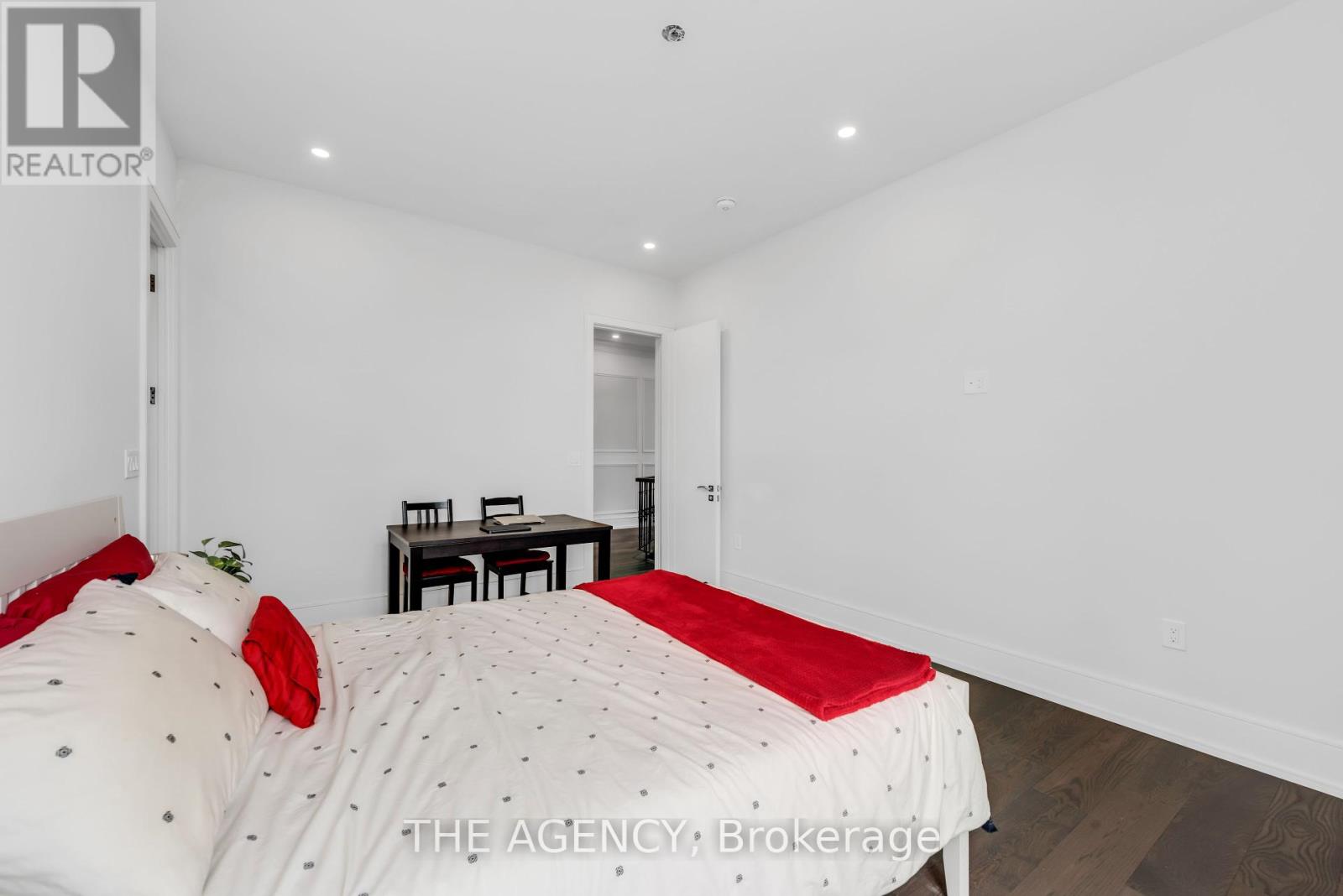 32 Devondale Avenue, Toronto, Ontario  M2R 2E2 - Photo 36 - C12155157
