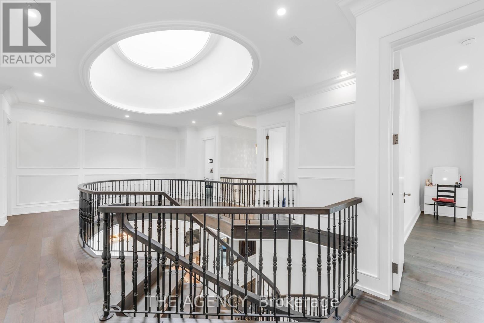 32 Devondale Avenue, Toronto, Ontario  M2R 2E2 - Photo 35 - C12155157