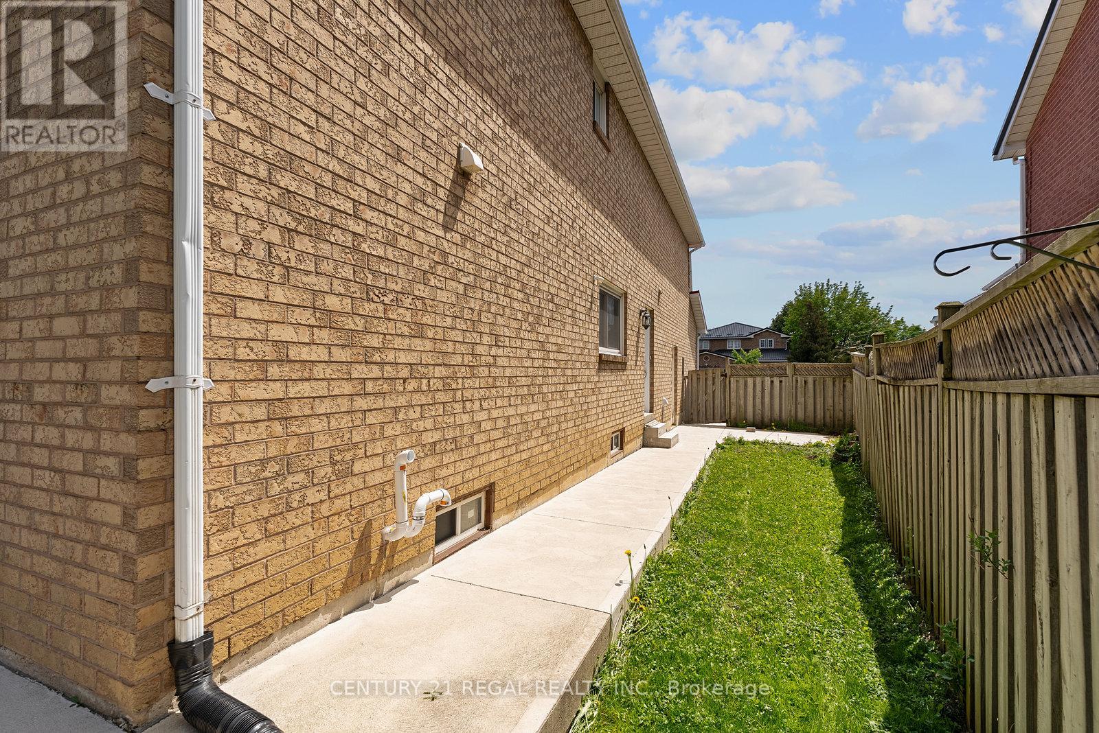 97 Hinchley Wood Grove, Brampton, Ontario  L6V 4J1 - Photo 49 - W12157612