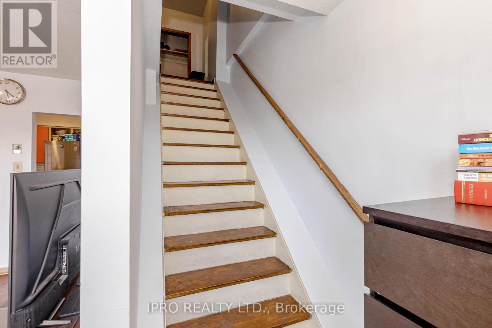 846 Wilson Avenue, Toronto, Ontario  M3K 1E5 - Photo 17 - W12157615