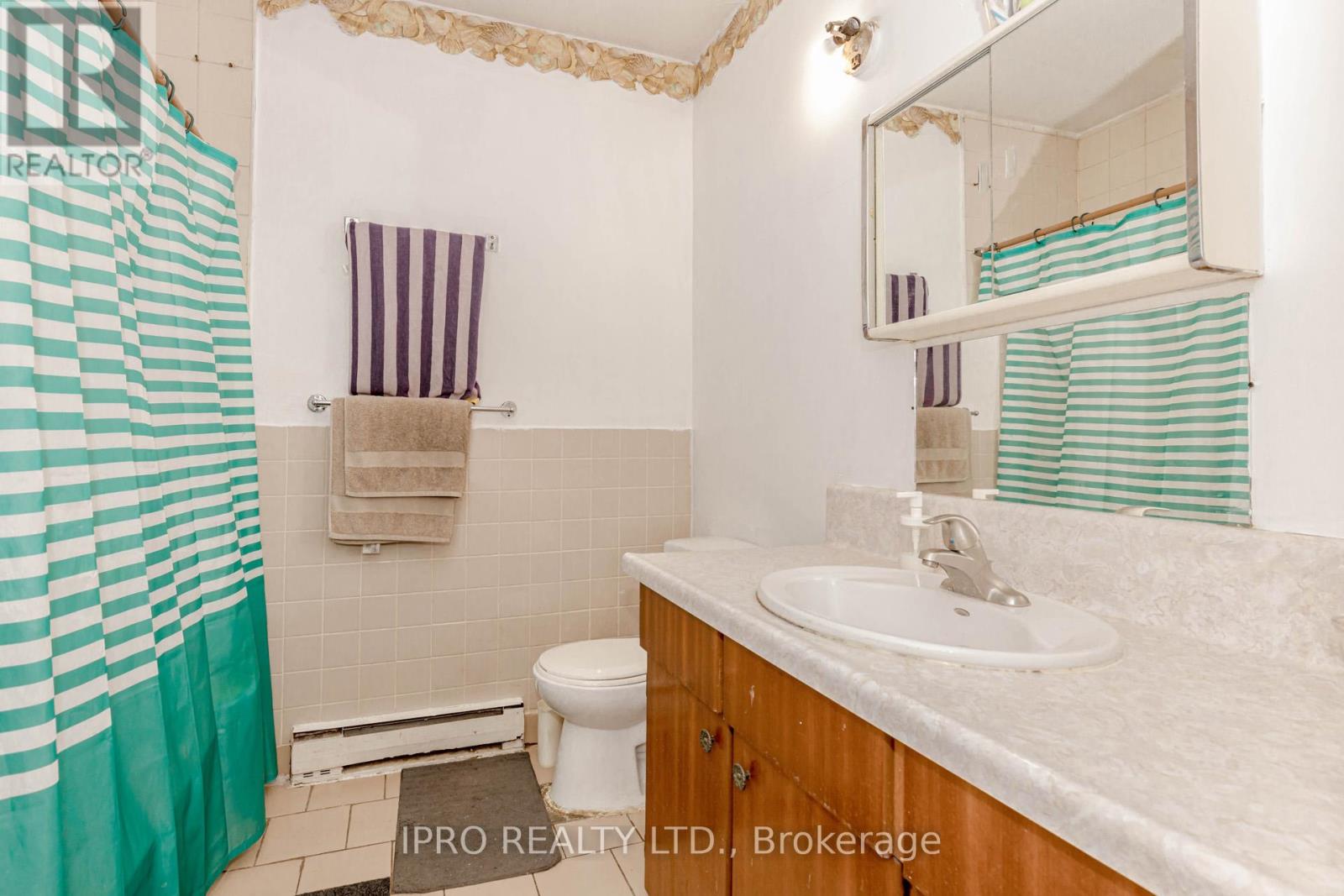 846 Wilson Avenue, Toronto, Ontario  M3K 1E5 - Photo 22 - W12157615