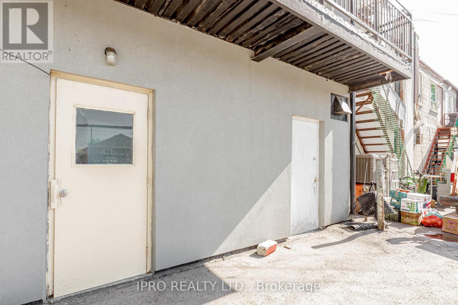 846 Wilson Avenue, Toronto, Ontario  M3K 1E5 - Photo 33 - W12157615