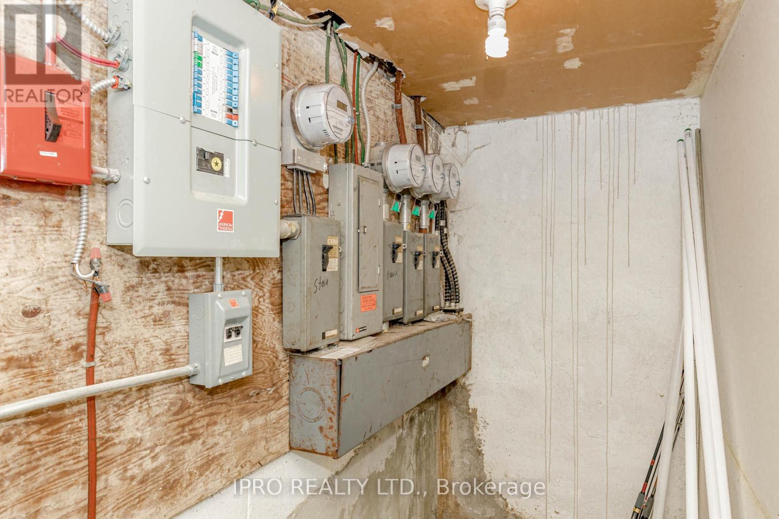 846 Wilson Avenue, Toronto, Ontario  M3K 1E5 - Photo 37 - W12157615