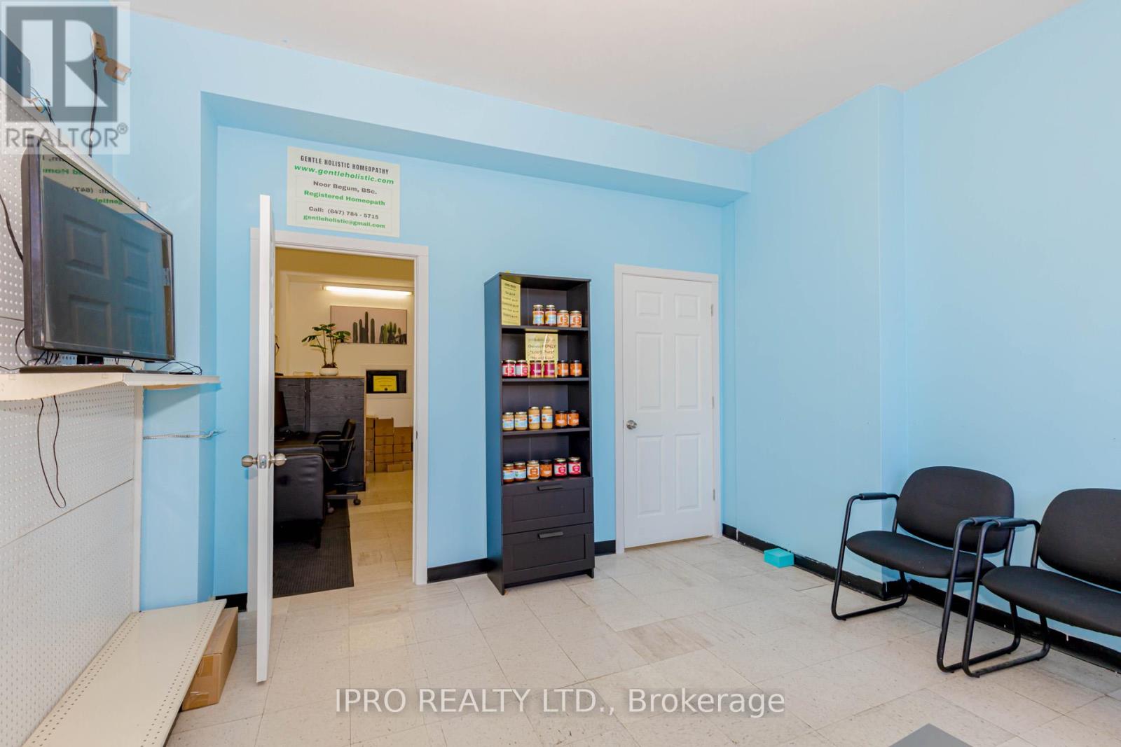 846 Wilson Avenue, Toronto, Ontario  M3K 1E5 - Photo 6 - W12157615