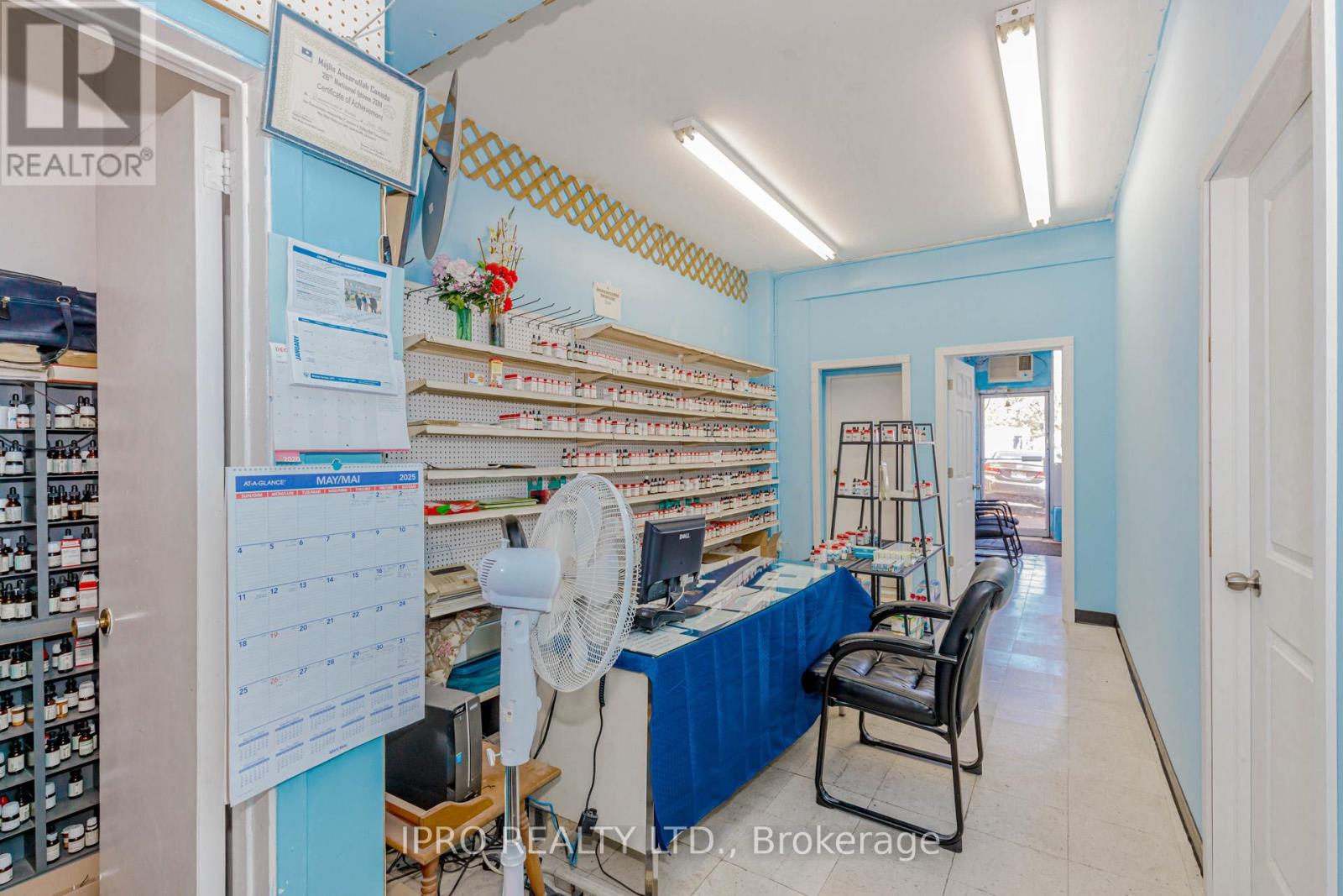 846 Wilson Avenue, Toronto, Ontario  M3K 1E5 - Photo 8 - W12157615