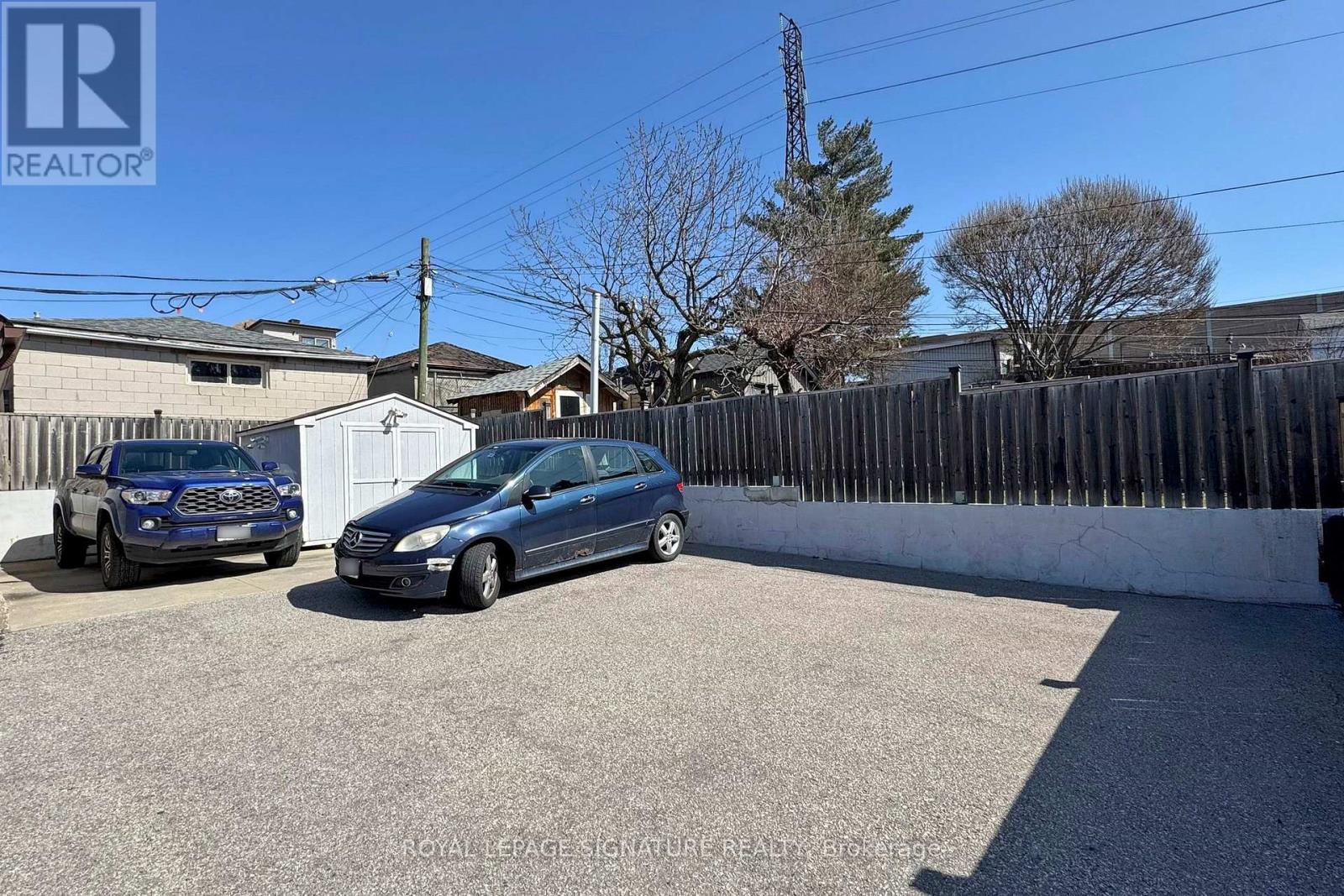 12 Rowntree Avenue, Toronto, Ontario  M6N 1R3 - Photo 35 - W12157480