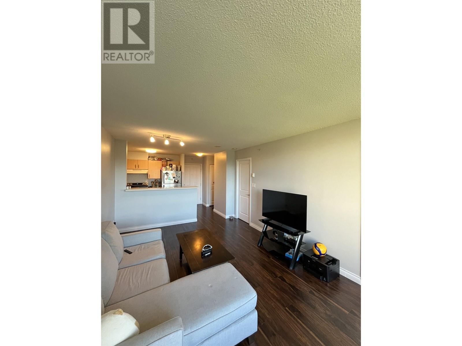 707 3520 CROWLEY DRIVE, Vancouver