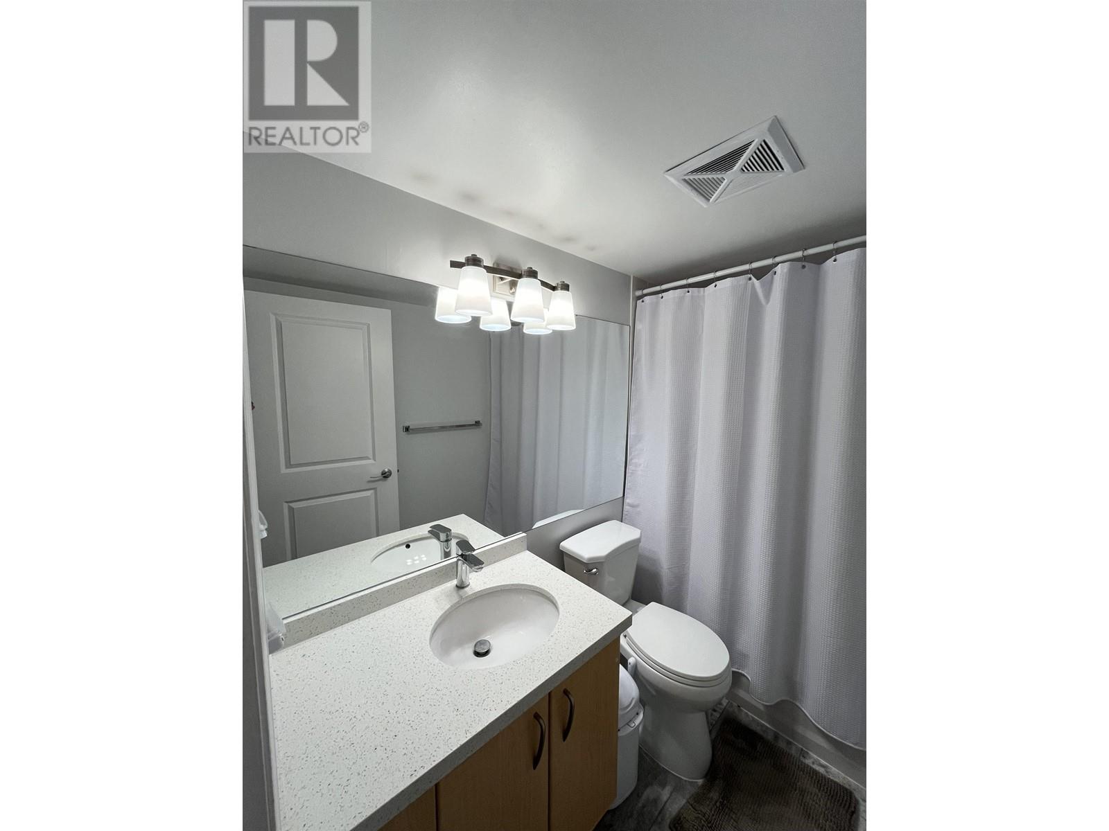 Listing Picture 14 of 15 : 707 3520 CROWLEY DRIVE, Vancouver / 溫哥華 - 魯藝地產 Yvonne Lu Group - MLS Medallion Club Member