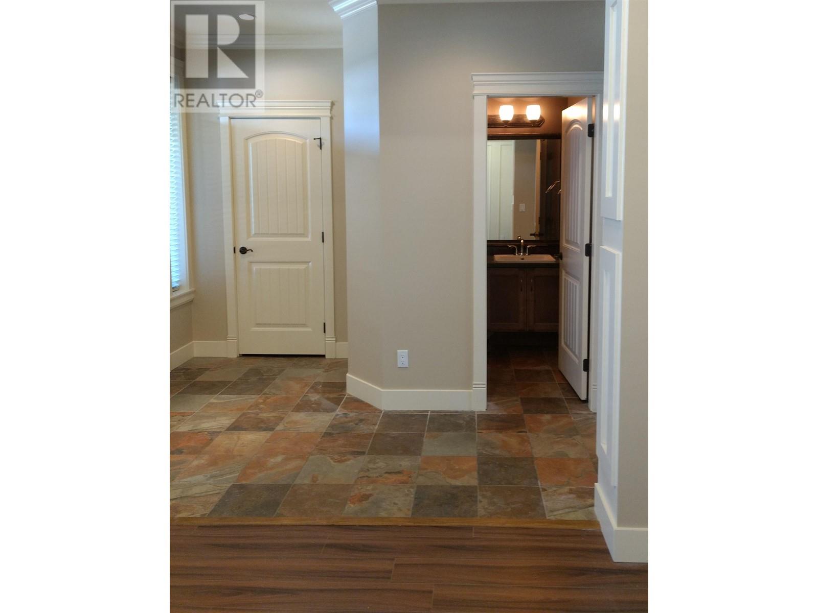 Listing Picture 15 of 15 : 707 3520 CROWLEY DRIVE, Vancouver / 溫哥華 - 魯藝地產 Yvonne Lu Group - MLS Medallion Club Member