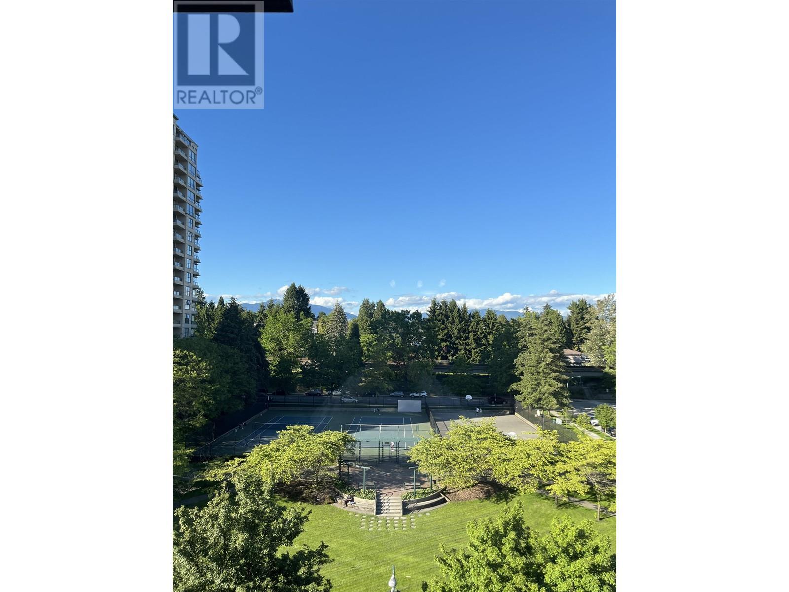 Listing Picture 10 of 15 : 707 3520 CROWLEY DRIVE, Vancouver / 溫哥華 - 魯藝地產 Yvonne Lu Group - MLS Medallion Club Member