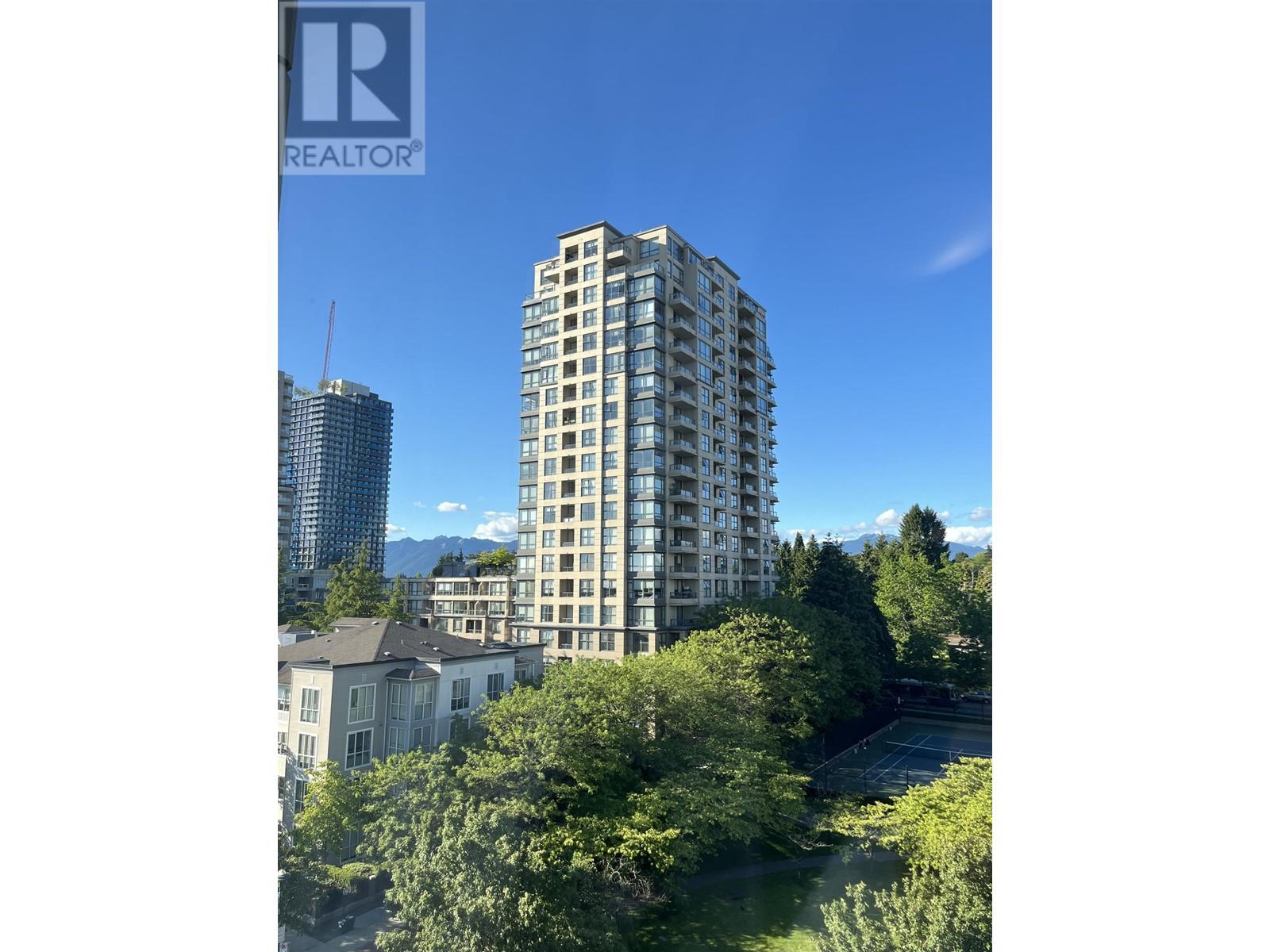 Listing Picture 9 of 15 : 707 3520 CROWLEY DRIVE, Vancouver / 溫哥華 - 魯藝地產 Yvonne Lu Group - MLS Medallion Club Member