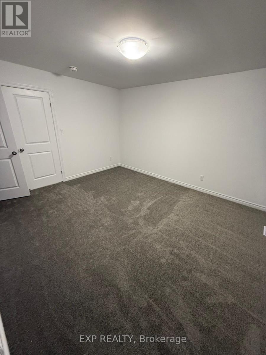 278 Wellandvale Drive, Welland, Ontario  L3C 7C7 - Photo 16 - X12144501