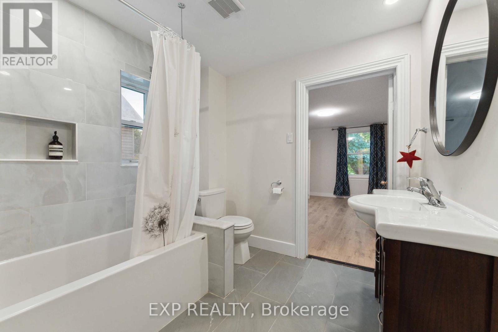 162 King Edward Avenue, Ottawa, Ontario  K1N 7L3 - Photo 8 - X12157606