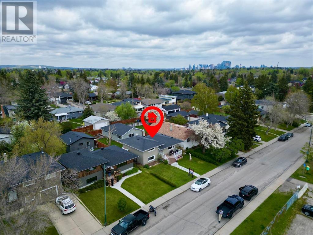 Property at 3524 36 Avenue SW image 3