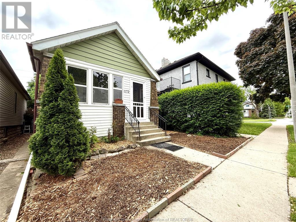 1172 Gladstone, Windsor, Ontario  N9A 2S1 - Photo 3 - 25012407
