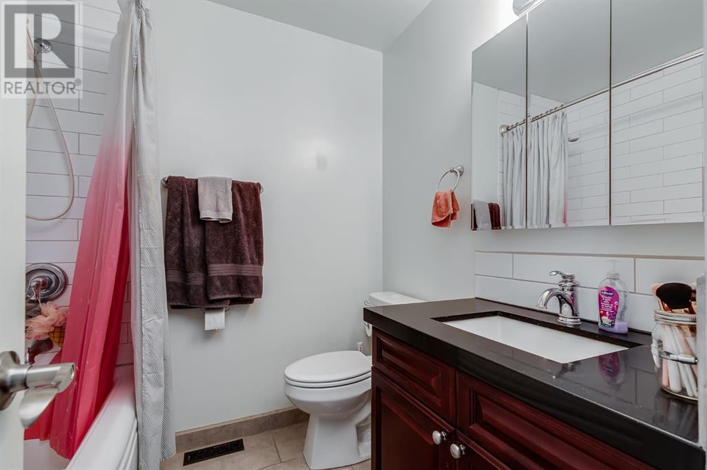 248 Parkland Crescent Se, Calgary, Alberta  T2J 3Y5 - Photo 14 - A2212760
