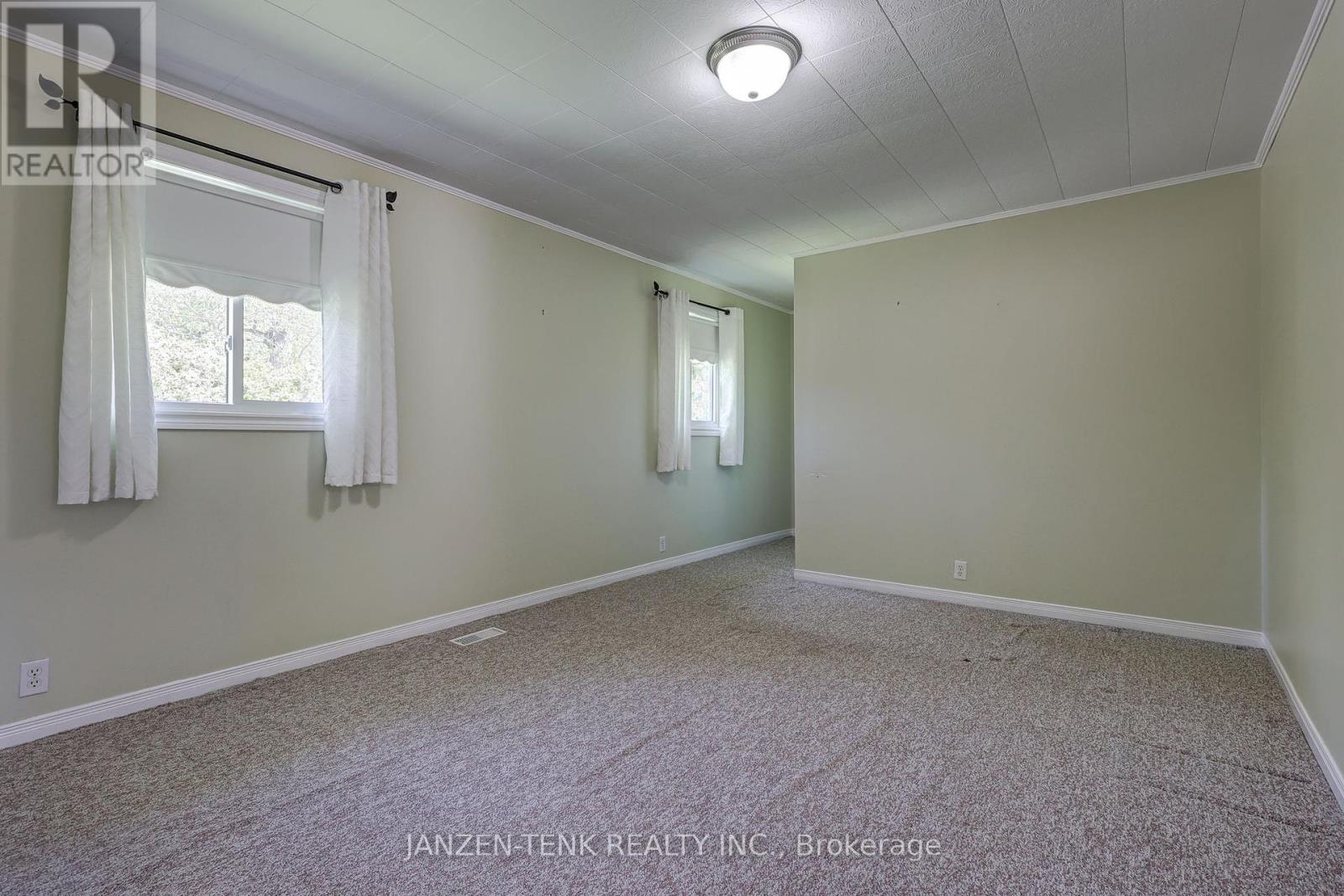 6 Concession Street, Norfolk (Walsingham), Ontario  N0E 1X0 - Photo 31 - X12157646