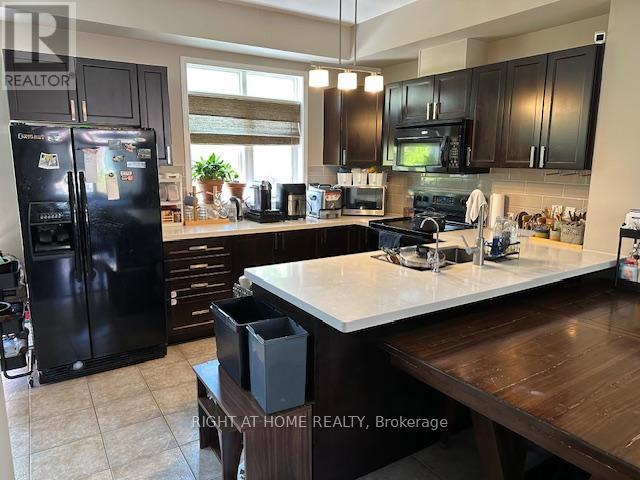 3169 Joel Kerbel Place, Mississauga (Applewood), Ontario  L4Y 0B1 - Photo 2 - W12157640