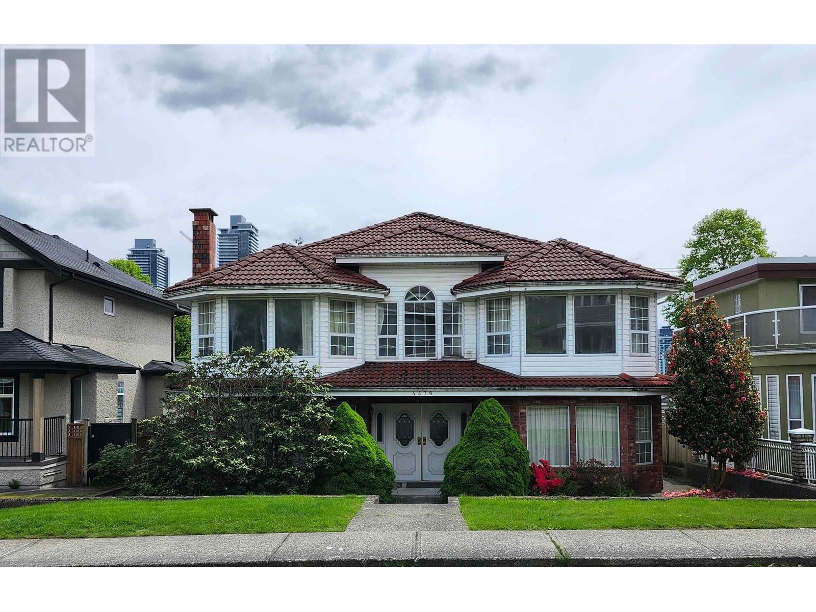 4438 NAPIER STREET, Burnaby, British Columbia