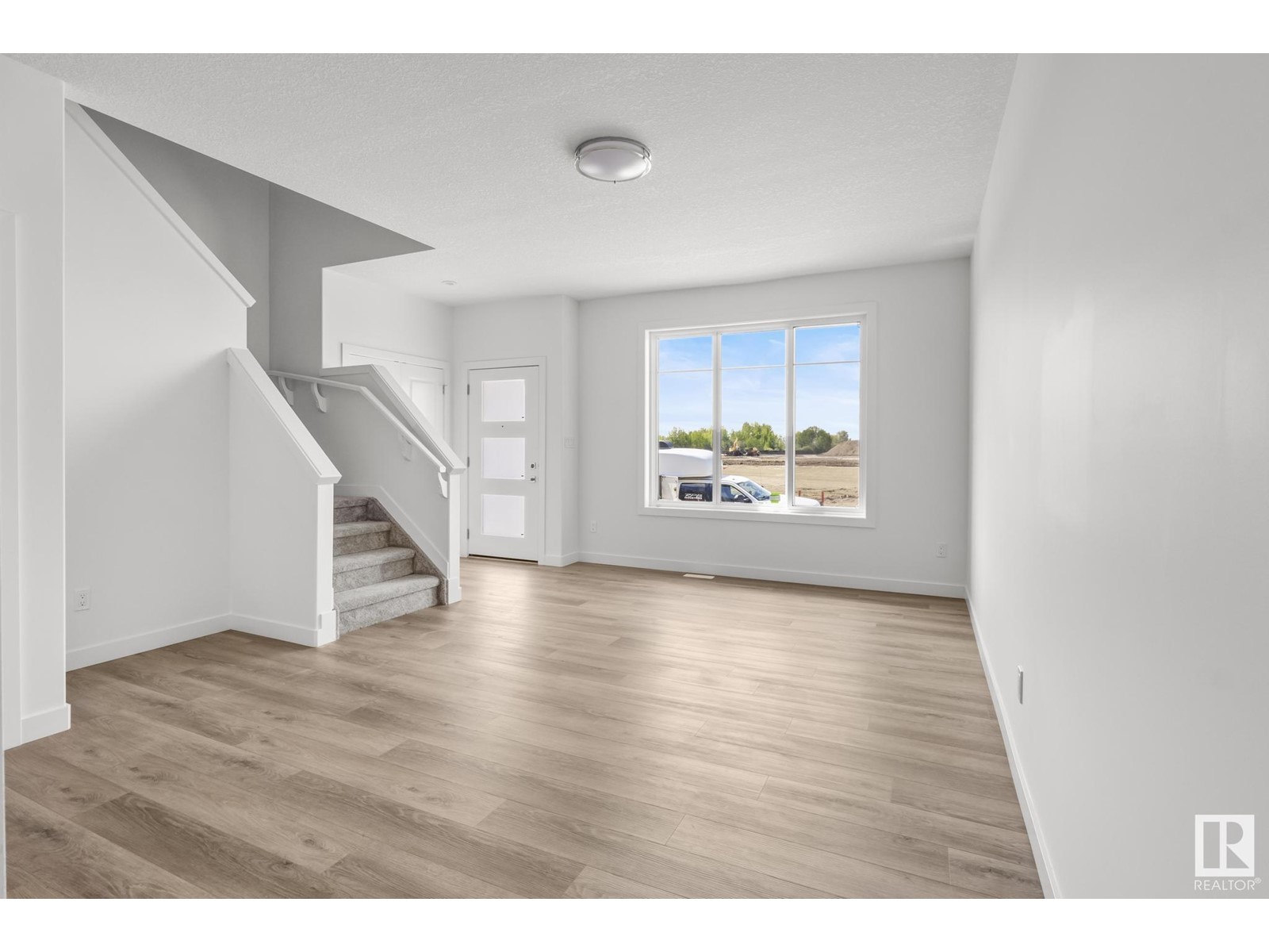 Property at 1939 210 ST NW NW image 5