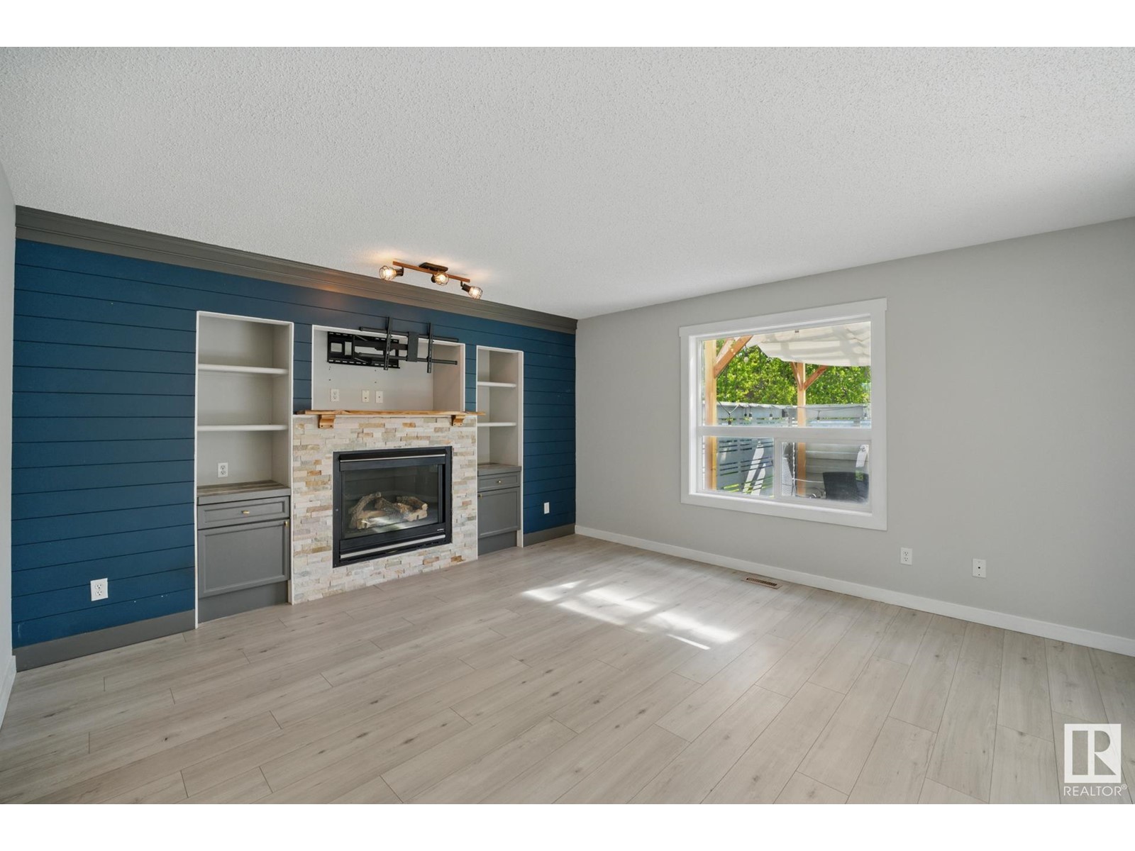 20619 46 Av Nw Nw, Edmonton, Alberta  T6M 0C2 - Photo 5 - E4437313