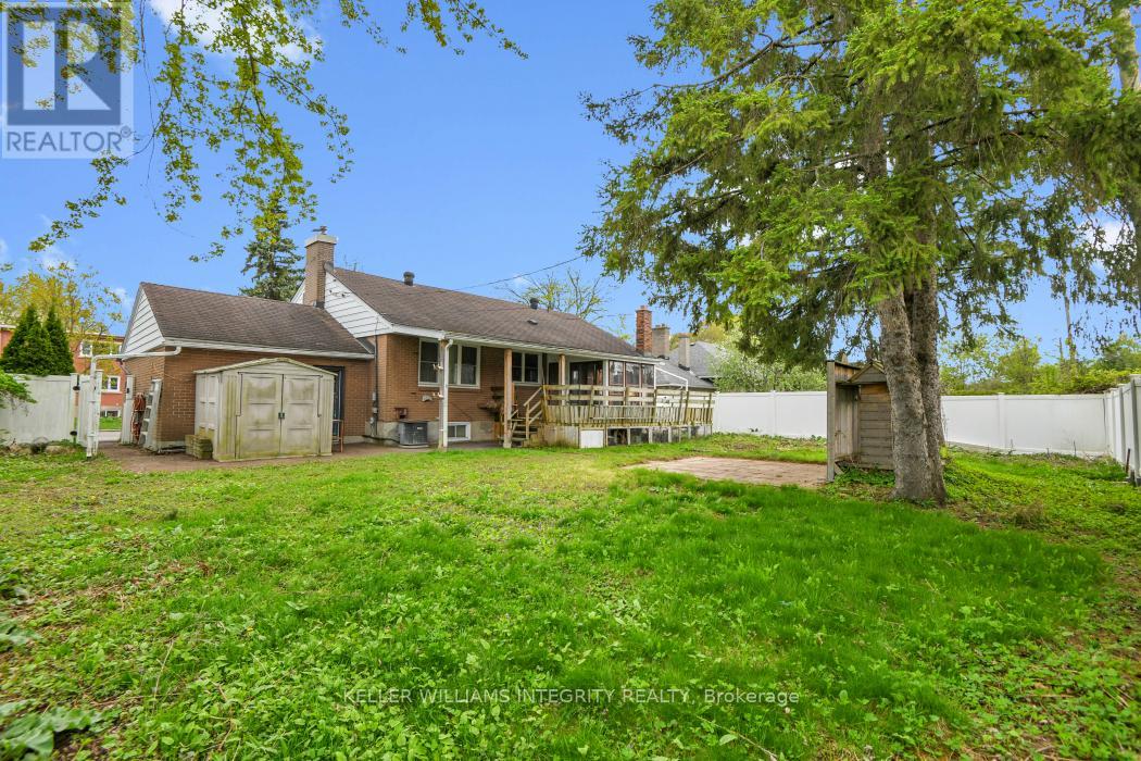 1077 Richard Avenue, Ottawa, Ontario  K1H 8C3 - Photo 12 - X12157655