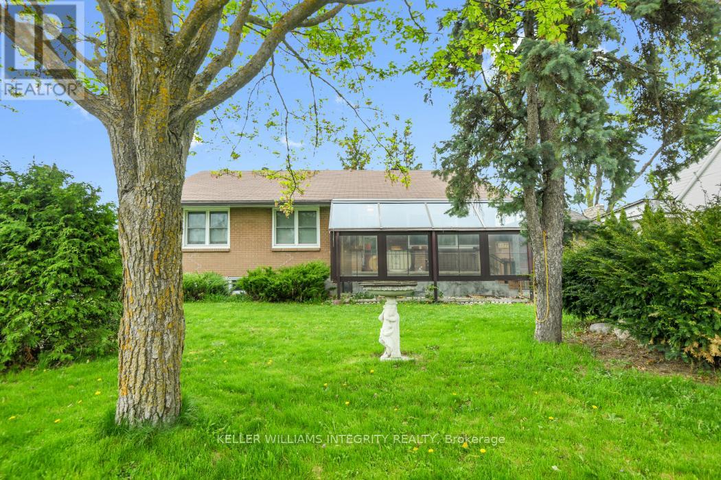 1077 Richard Avenue, Ottawa, Ontario  K1H 8C3 - Photo 13 - X12157655