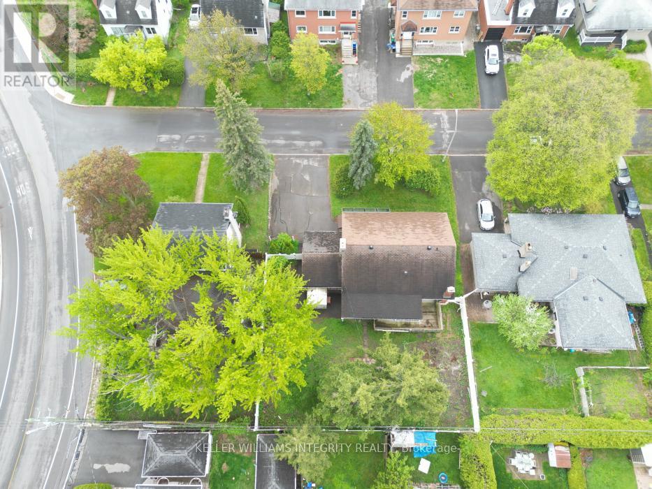 1077 Richard Avenue, Ottawa, Ontario  K1H 8C3 - Photo 8 - X12157655