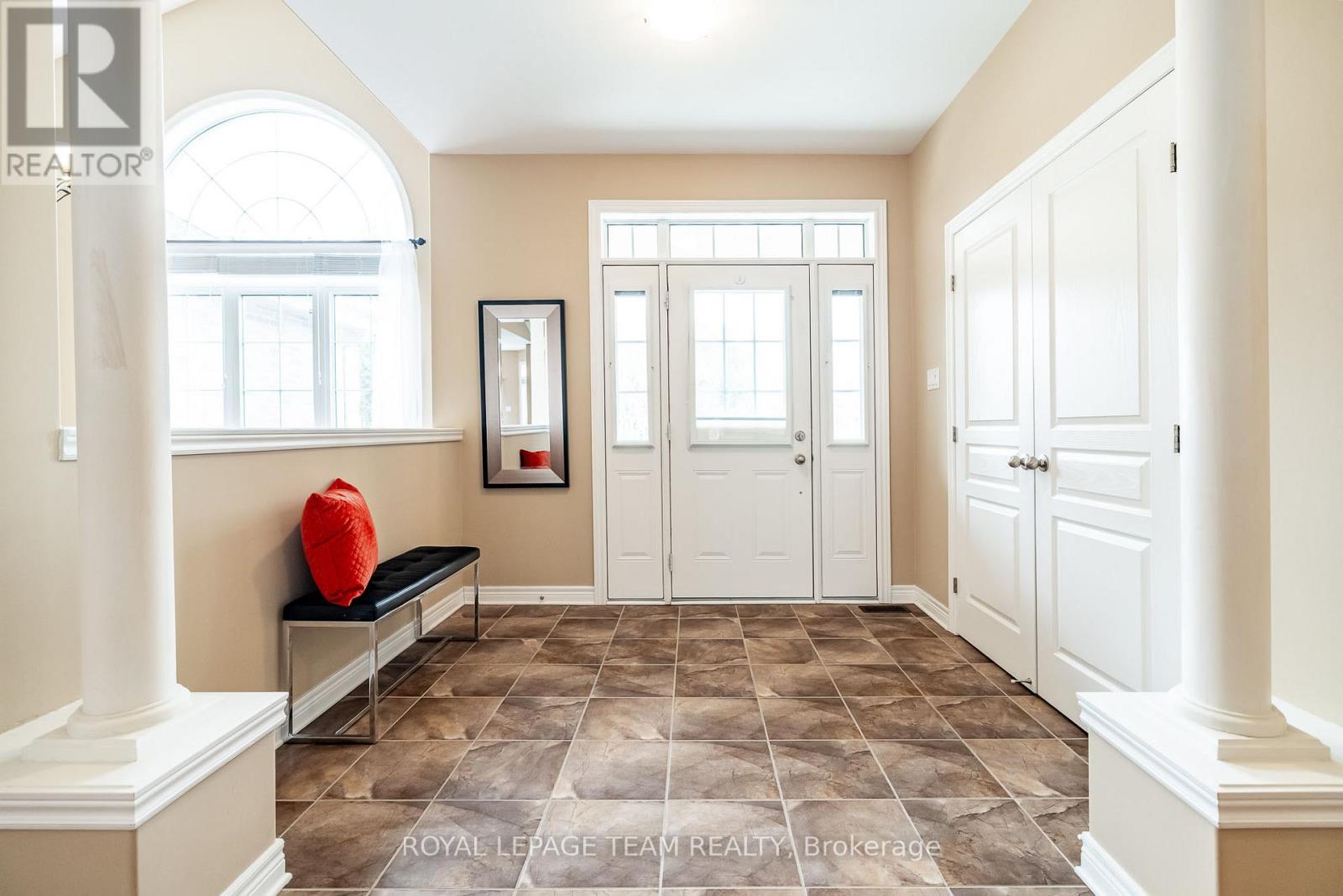 205 Justin Drive, Beckwith, Ontario  K7C 0C4 - Photo 4 - X12087498
