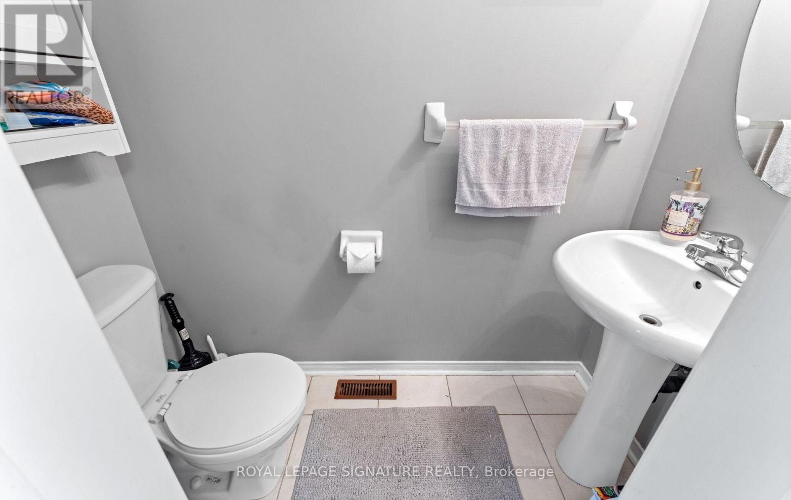 7 Pennefather Lane, Ajax, Ontario  L1T 4H2 - Photo 11 - E12157645