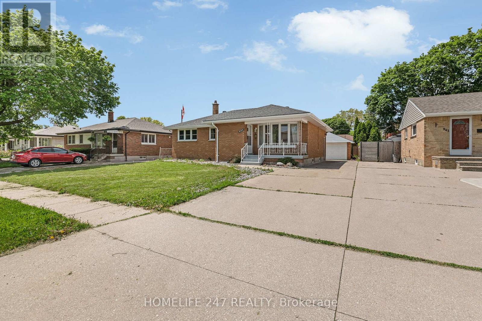 951 Riverdale Avenue, Windsor, Ontario  N8S 4C4 - Photo 2 - X12157673
