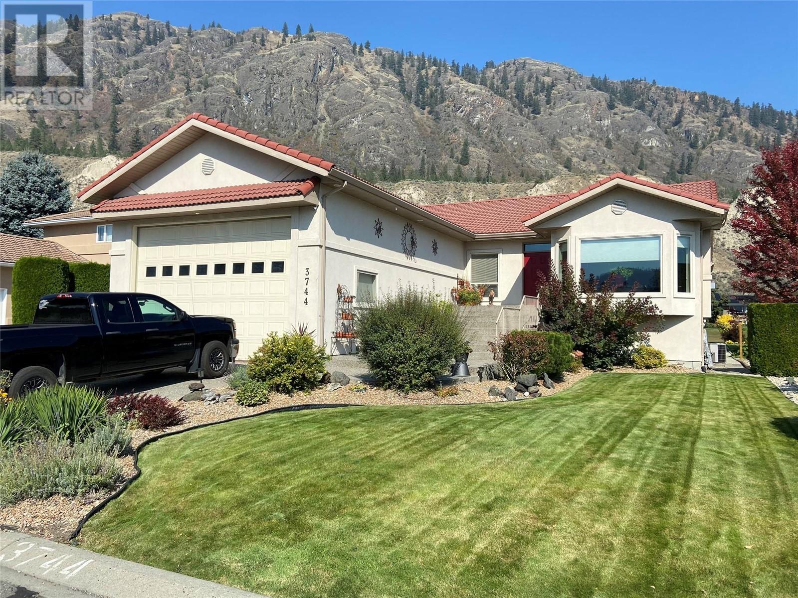 3744 NAVATANEE Drive, Kamloops, British Columbia