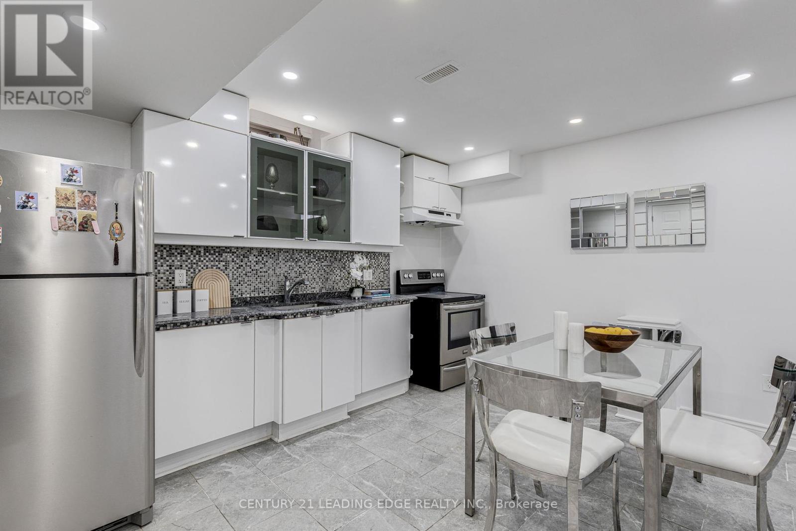 102 Mactier Drive, Vaughan, Ontario  L4H 4T9 - Photo 32 - N12157395