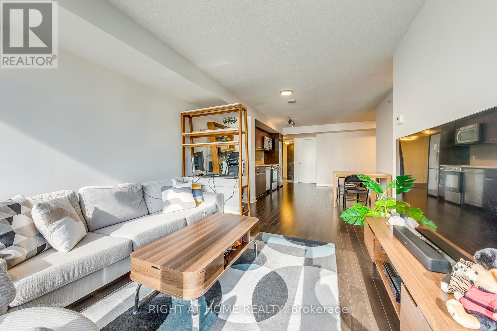 1306 - 295 Adelaide Street W, Toronto, Ontario  M5V 0L4 - Photo 16 - C12157679