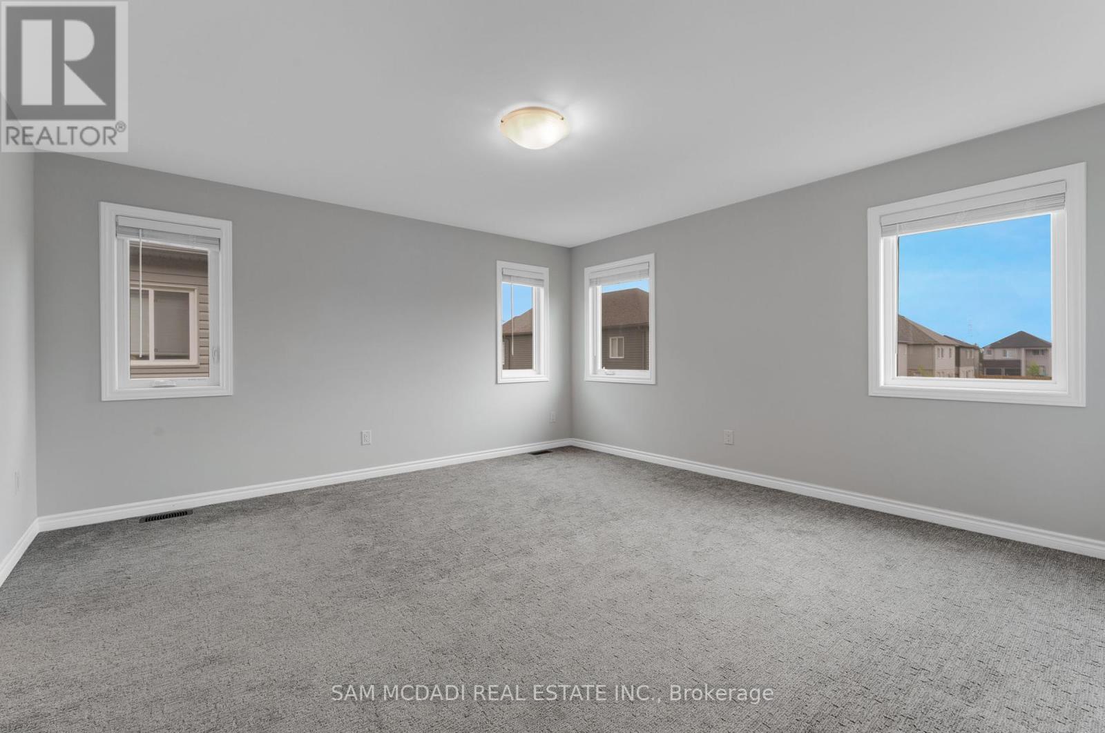 94 Mccabe Avenue, Welland, Ontario  L3B 0H5 - Photo 31 - X12157680