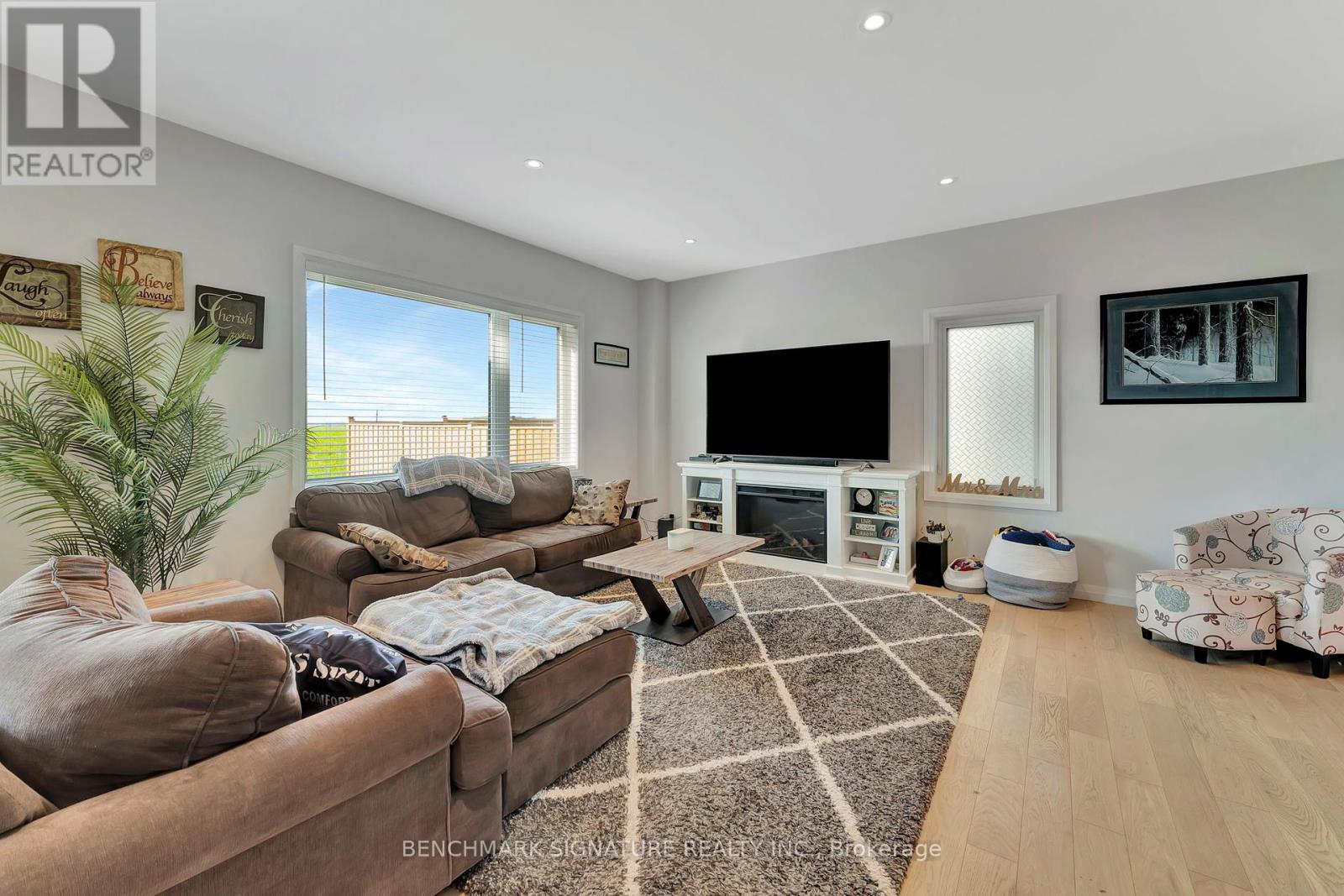 11 Totten Street, Zorra, Ontario  N0J 1J0 - Photo 8 - X12157687