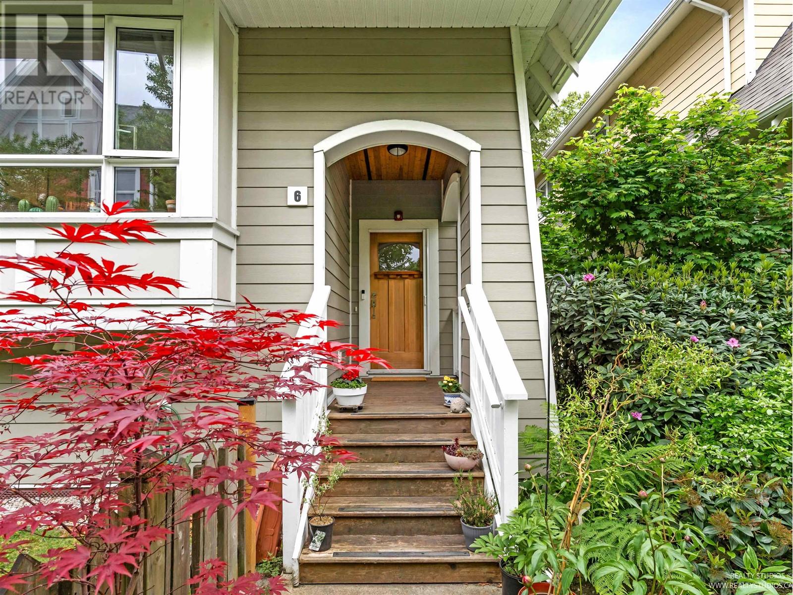 Property at 6 238 CAMATA STREET image 2
