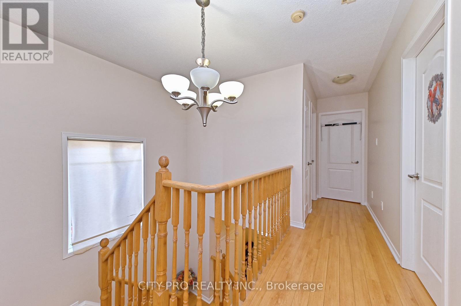 7302 Rosehurst Drive, Mississauga, Ontario  L5N 8H1 - Photo 24 - W12148784