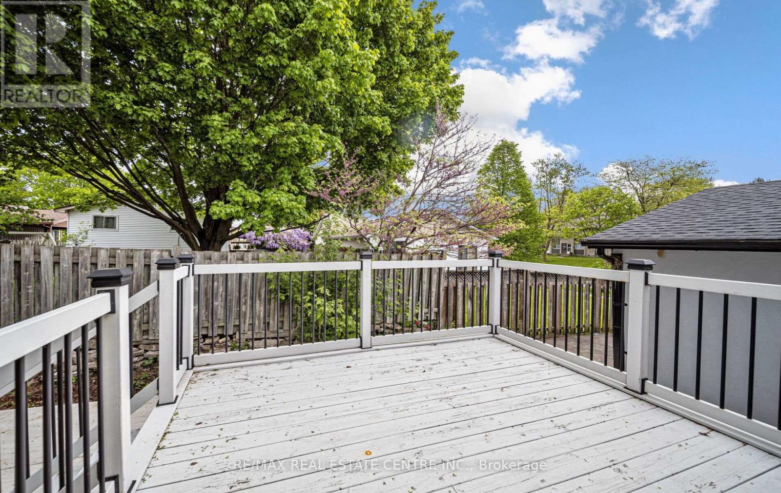 211 Dunsdon Street, Brantford, Ontario  N3R 7H7 - Photo 30 - X12157689