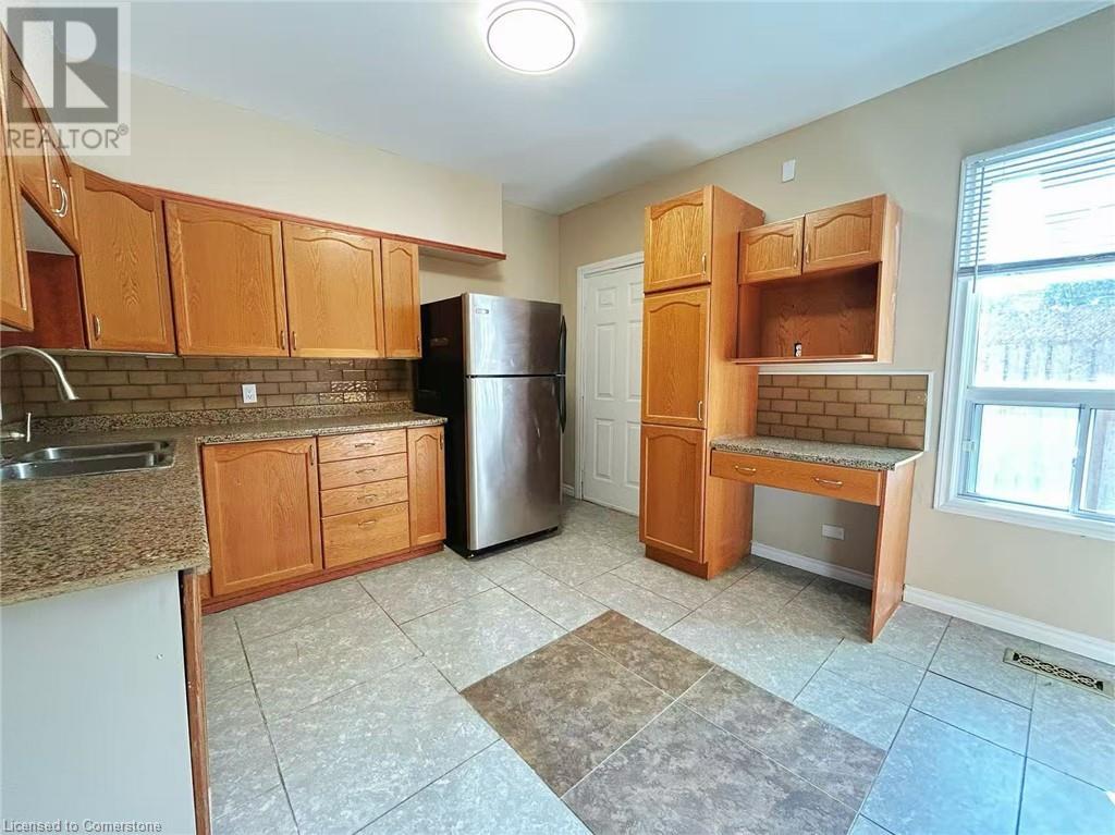 12 Greig Street, Hamilton, Ontario  L8R 2W7 - Photo 5 - 40730047