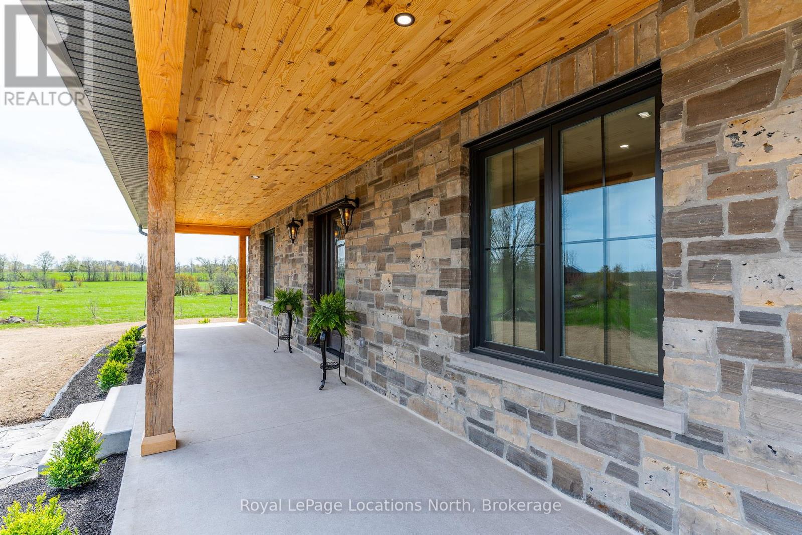 1037 Purple Valley Road, South Bruce Peninsula, Ontario  N0H 2T0 - Photo 4 - X12157696