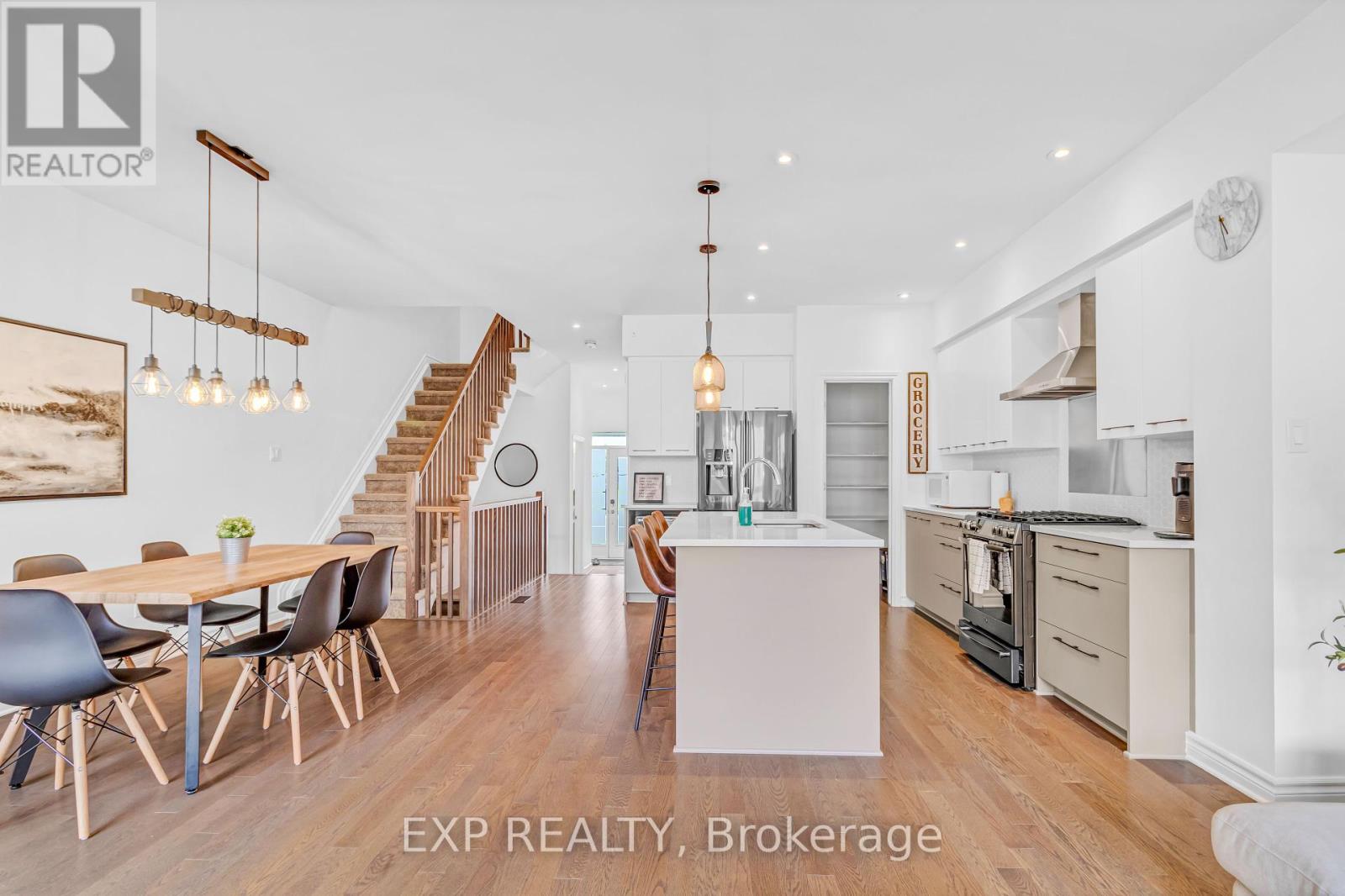 49 Salamander Way, Ottawa, Ontario  K1X 0E9 - Photo 6 - X12157698