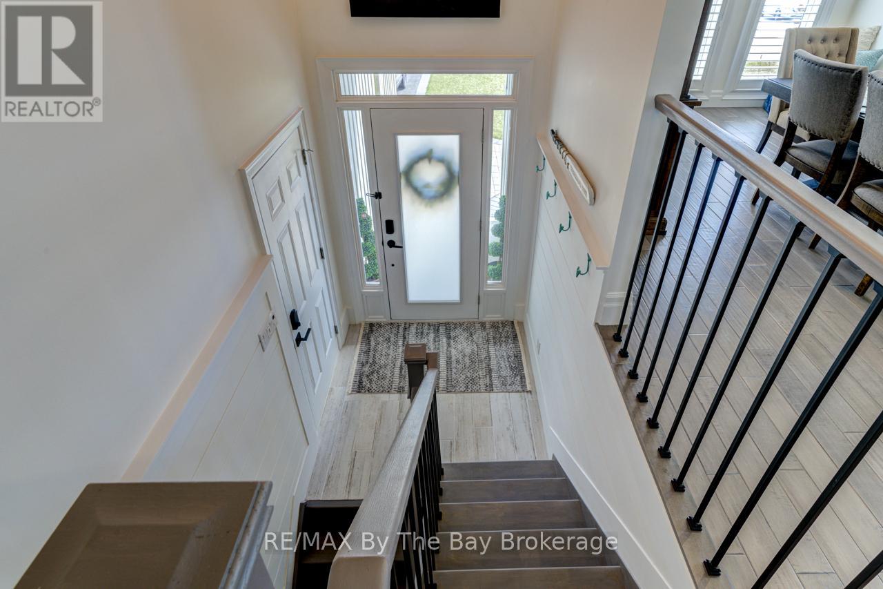 Property at 280 ROBINSON ROAD image 4