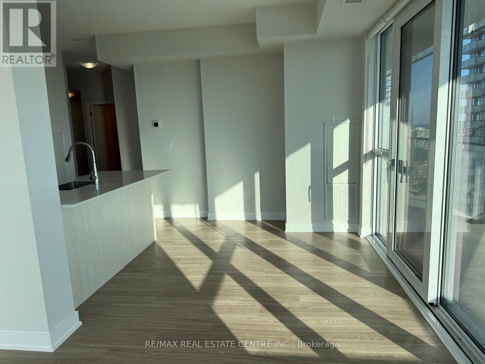 2808 - 430 Square One Drive, Mississauga, Ontario  L5B 0L6 - Photo 20 - W12109257